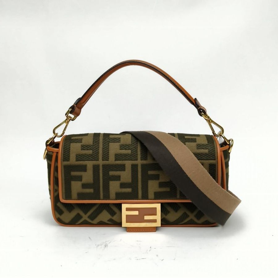 FENDI Baguette法棍包中號金扣老花帆布金扣肩背包-0