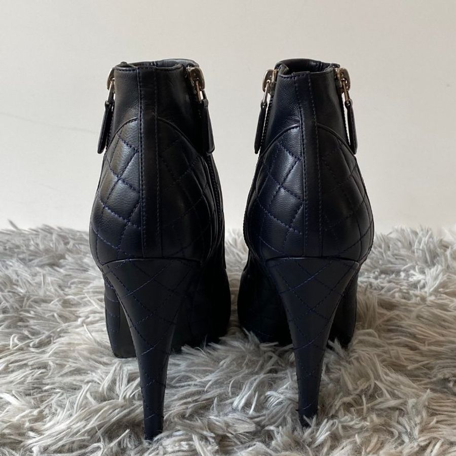 CHANEL 深藍 黑色 小羊皮 菱格紋 12CM 高跟 踝靴 38號-4