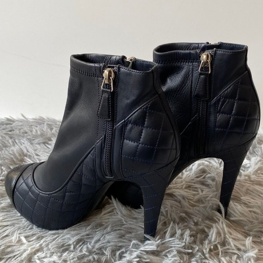 CHANEL 深藍 黑色 小羊皮 菱格紋 12CM 高跟 踝靴 38號-0