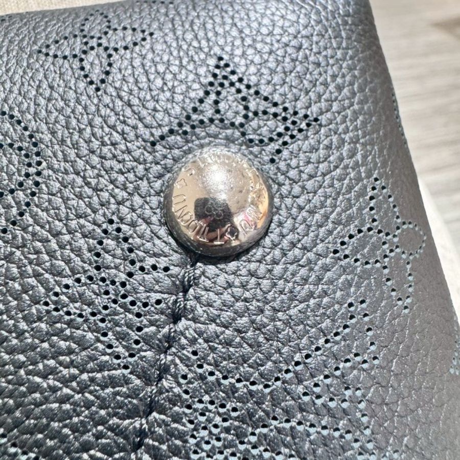 LV Bella 黑牛皮雷射老花水桶兩用包 晶片款-39