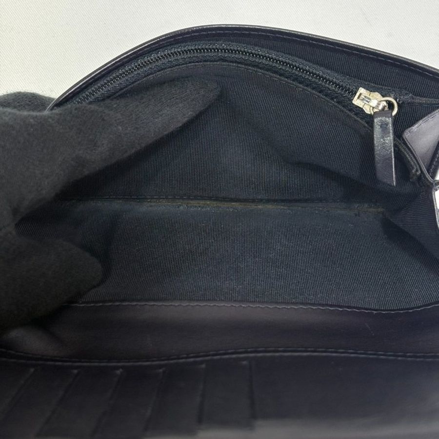 CHANEL 銀扣荔枝牛皮雙折長夾-5