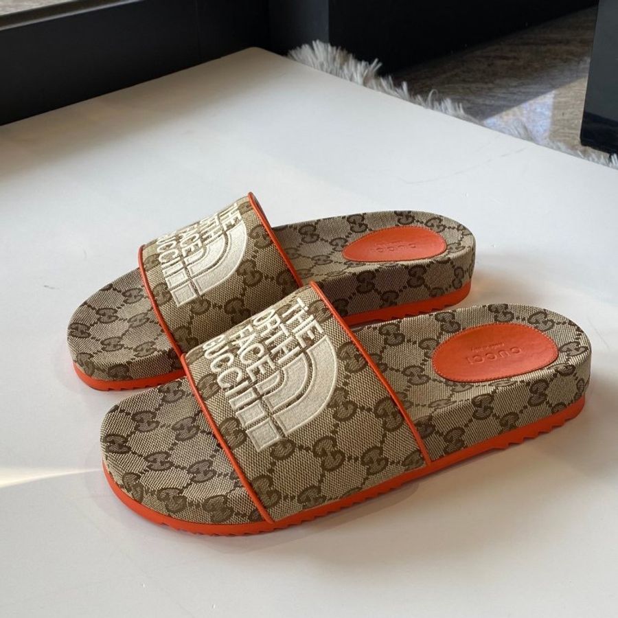 Gucci × The North Face 聯名 老花 帆布 真皮 刺繡 休閒 涼鞋 拖鞋 38號-1