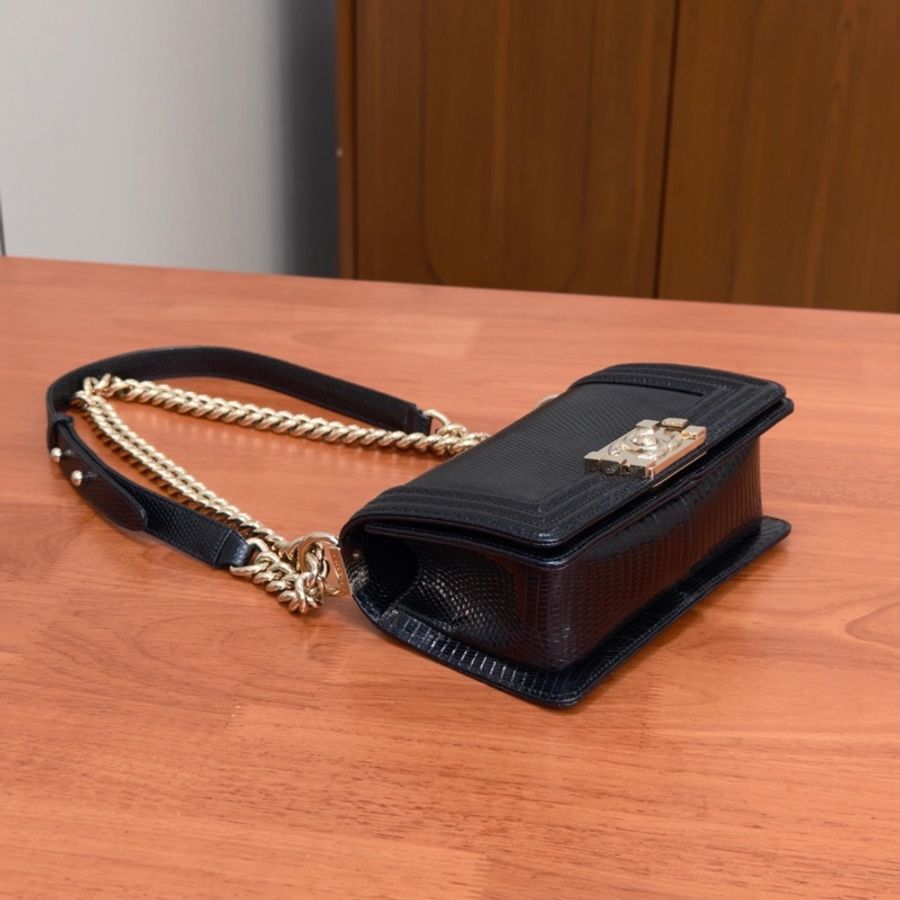 【威選精品】  ✨ CHANEL 黑金蜥蜴紋 Le Boy 小號肩背斜背包 ✨-4