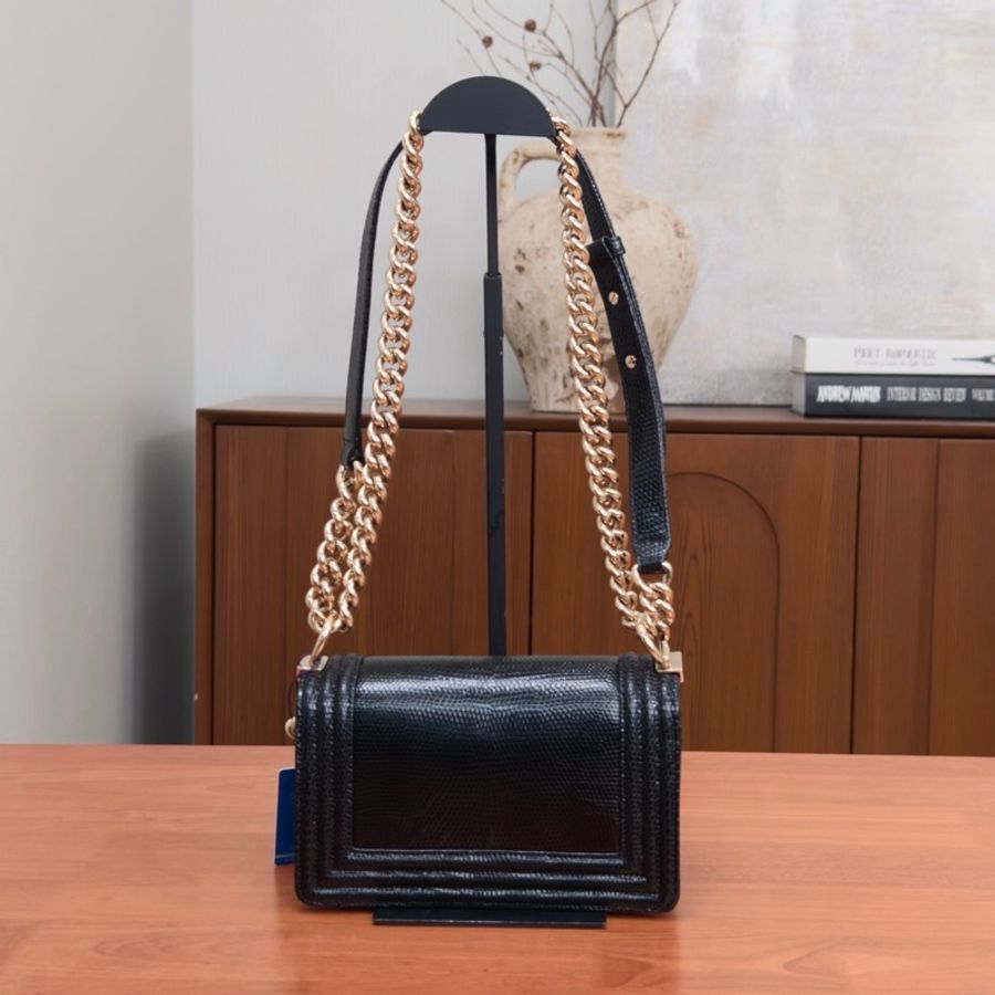【威選精品】  ✨ CHANEL 黑金蜥蜴紋 Le Boy 小號肩背斜背包 ✨-6