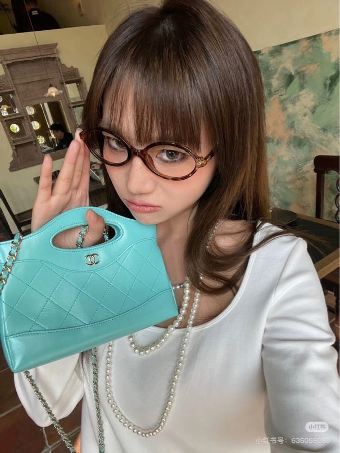 【威選精品】  ✨ CHANEL 金扣 31 Bag Nano 手提肩背斜背包 ✨-0