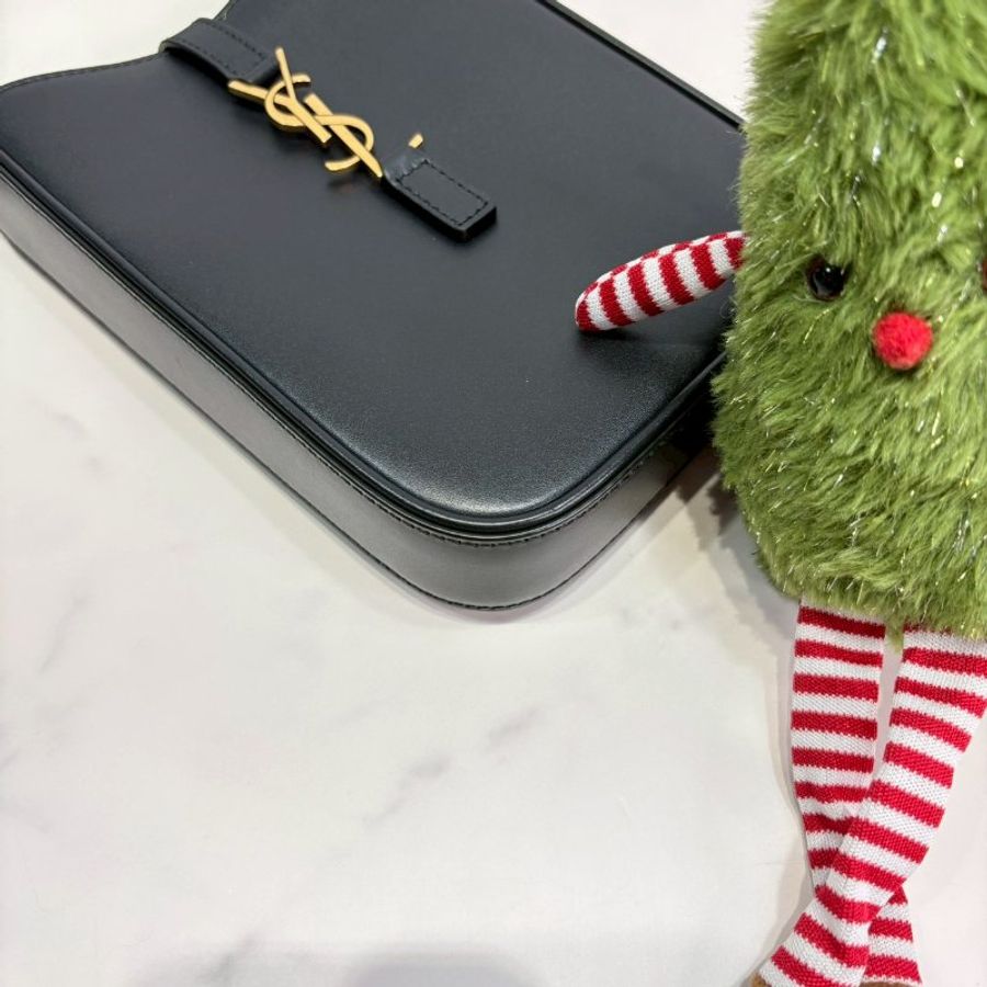 YSL Le5A7小牛皮迷你斜背手機包-8