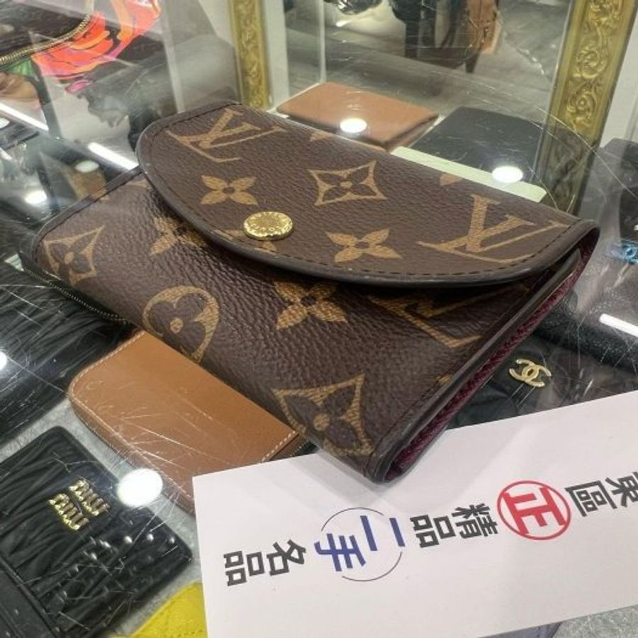 東區正精品㊣LV LOUIS VUITTON M41939 Rosalie 字紋紫紅色內裡金釦拉鍊卡片夾零錢包 RA1872-8