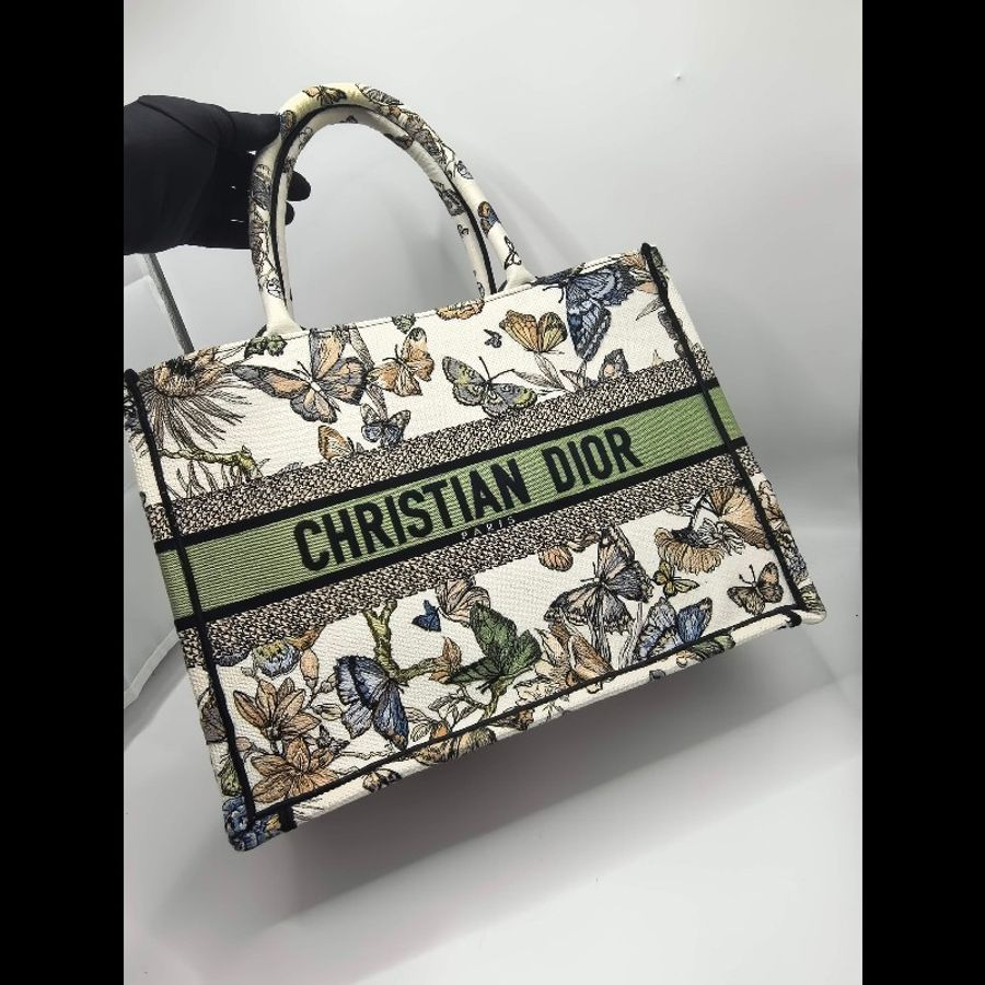 Dior/迪奧 Book Tote
白色布料多色Mexico茹伊印花刺繡-0
