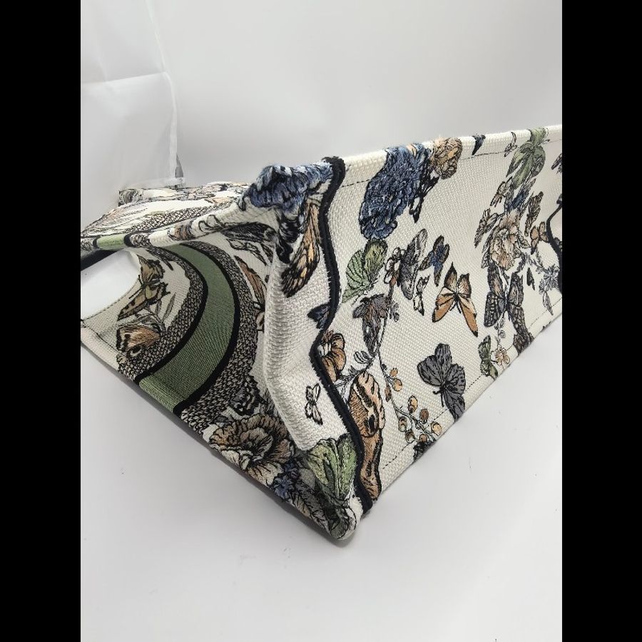 Dior/迪奧 Book Tote
白色布料多色Mexico茹伊印花刺繡-3