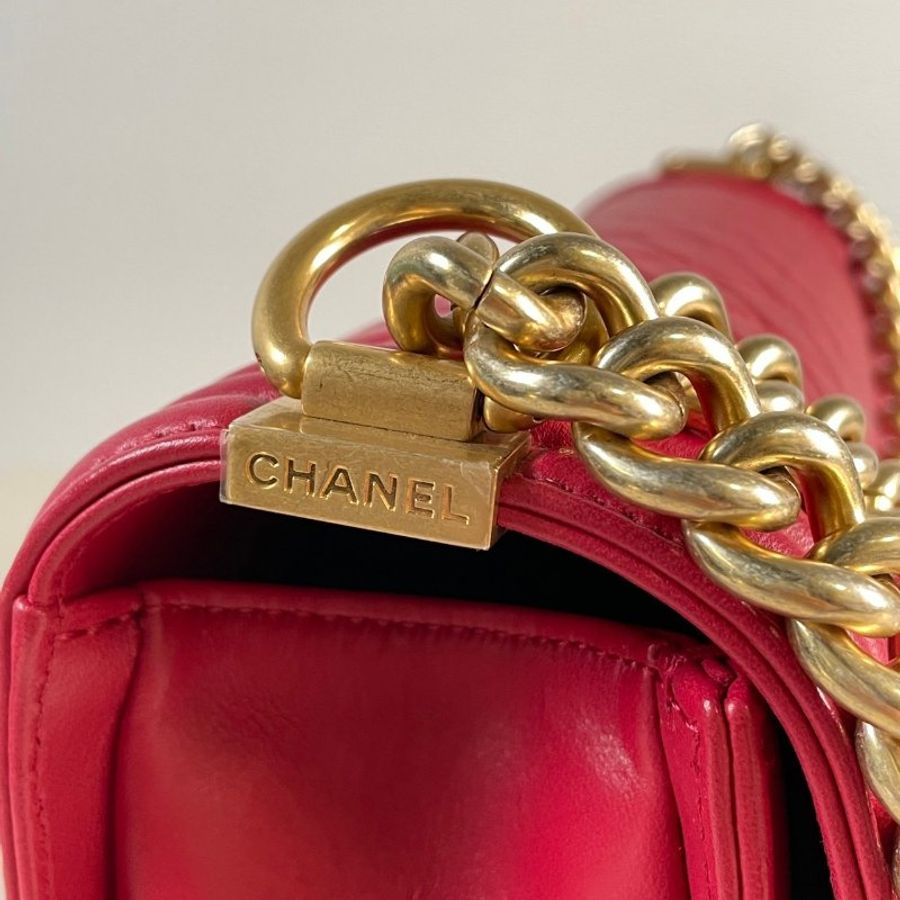 CHANEL BOY 28cm 絕版 紅色 菱格 小羊皮 霧金鍊 下蓋包 A92193-6