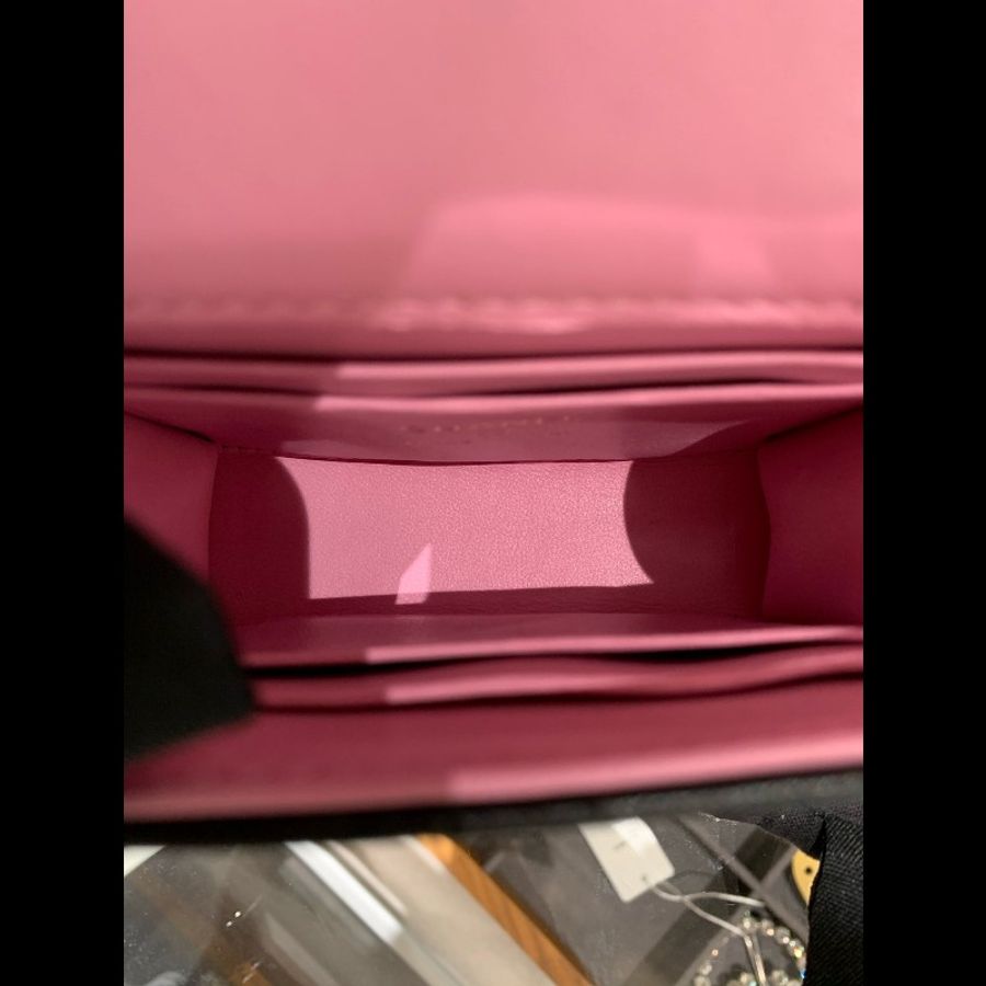 香奈兒23P黑拼粉手柄化妝包,晶片款-5