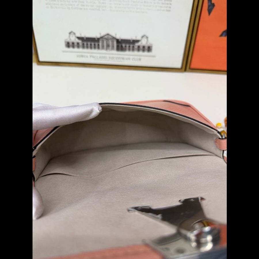 LV路易威登 粉色水紋法棍包,晶片款-8
