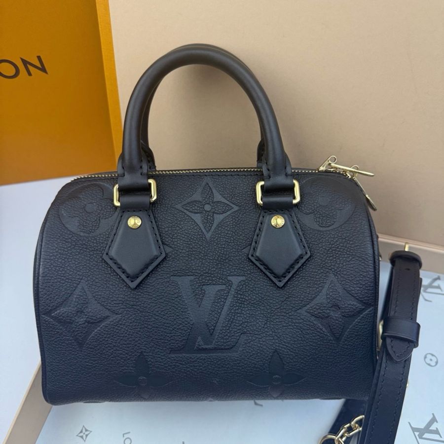 LV路易威登Speedy Bandouliere 20黑色全皮壓紋 手提包斜挎包 金扣-1