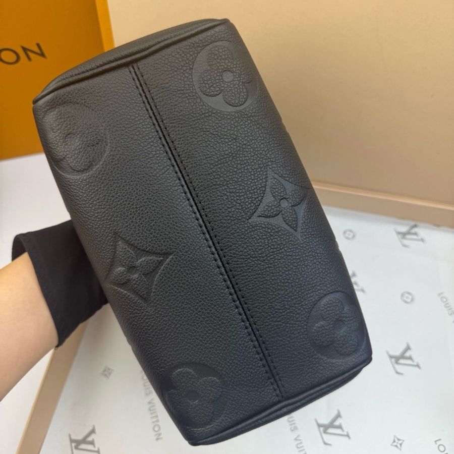 LV路易威登Speedy Bandouliere 20黑色全皮壓紋 手提包斜挎包 金扣-4