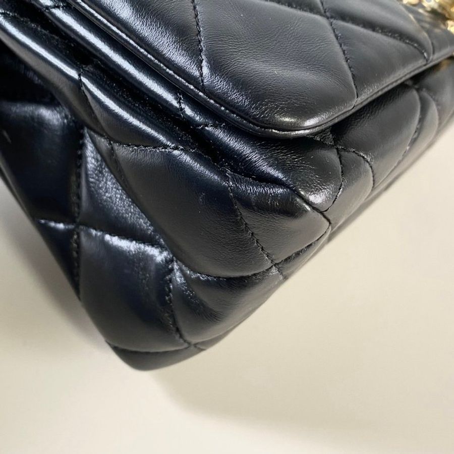 CHANEL 黑色 小羊皮 菱格 粗金鍊 提把 三層 口蓋 風琴包 芯片款 AS3367-5
