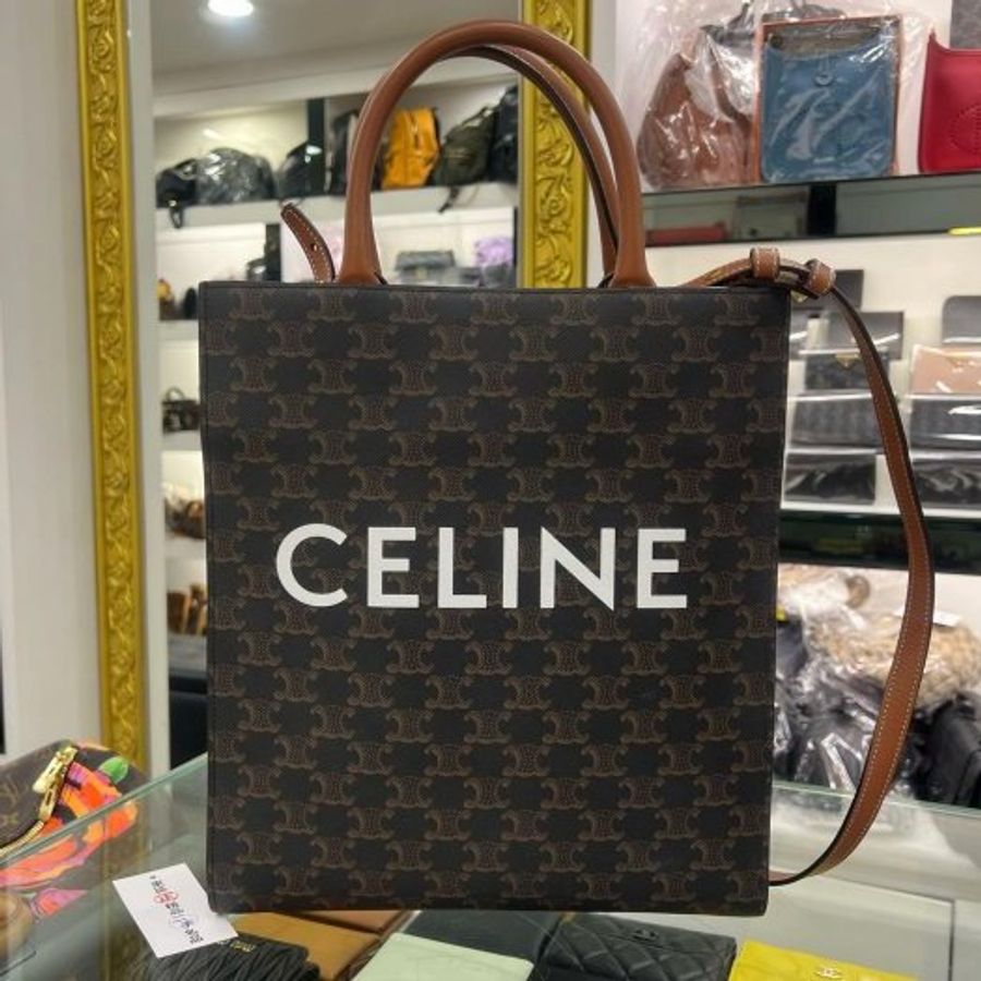 東區正精品㊣CELINE TRIANGLE CABAS 老花凱旋門白色字母直式琴譜包手提包斜背包兩用包 RA1869-0