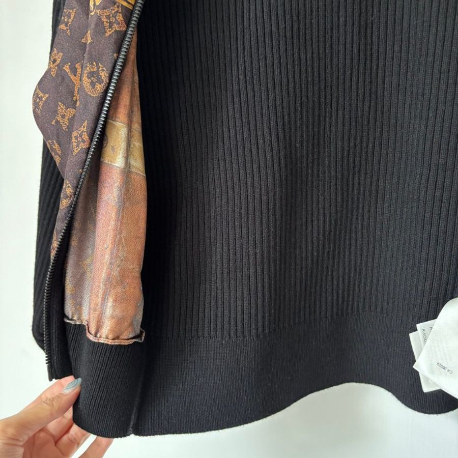 ::LOIUS VUITTON:: LV 經典Monogram 絲質拼接黑坑條 飛行員外套 SS24 Velvet feel Coat Women's Multicolor-15