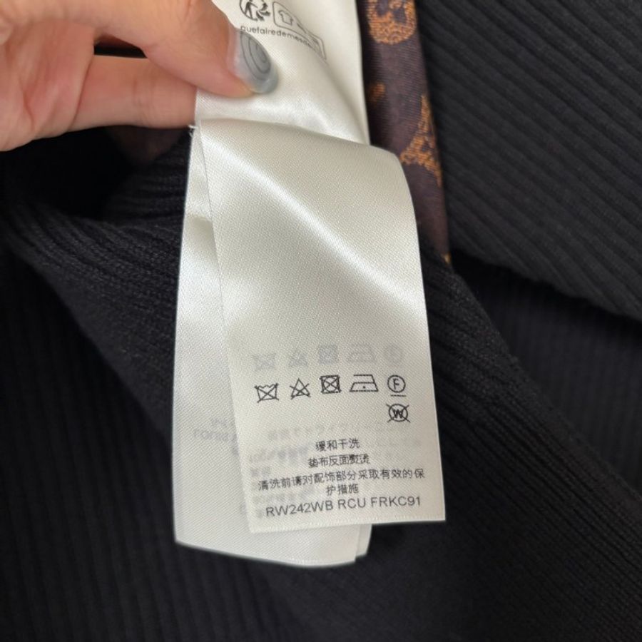 ::LOIUS VUITTON:: LV 經典Monogram 絲質拼接黑坑條 飛行員外套 SS24 Velvet feel Coat Women's Multicolor-20