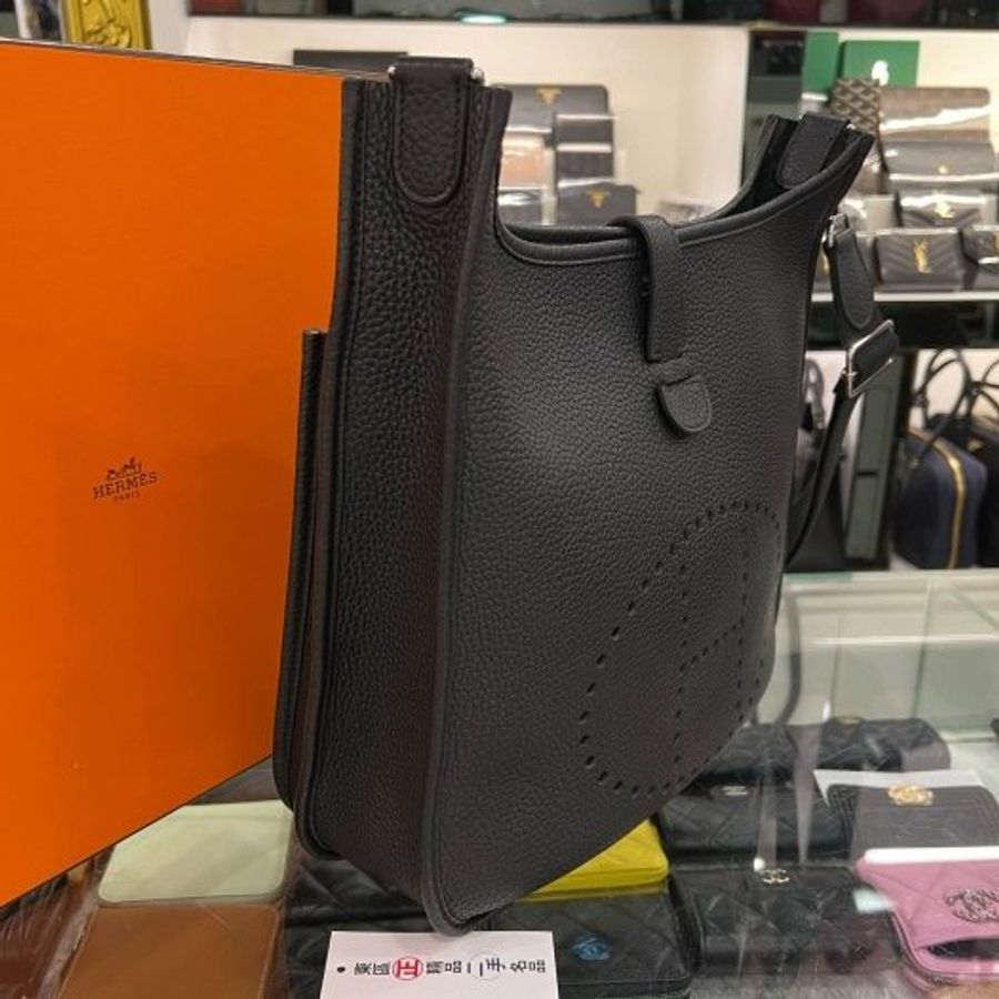 東區正精品㊣HERMES EVELYNE 33cm 愛馬仕黑色全皮H 洞洞銀釦斜背包 T刻 RZ6539-5