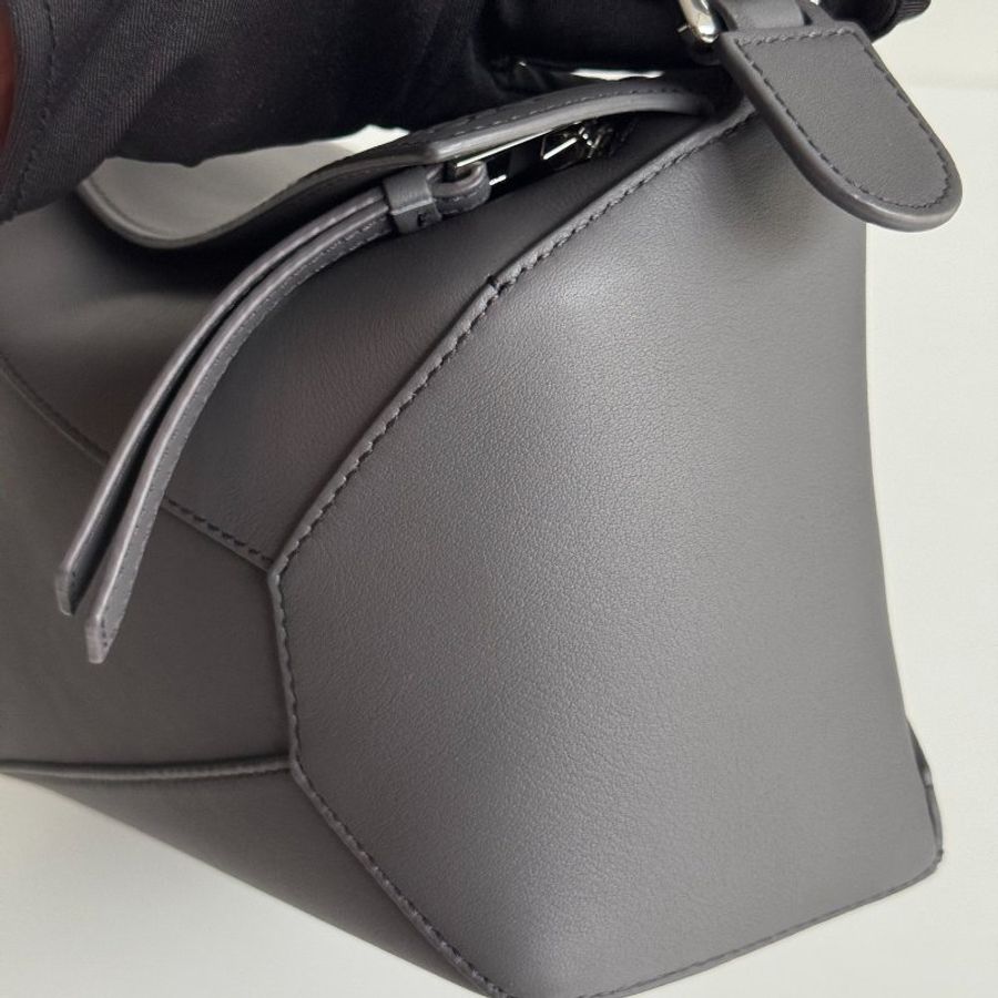 99.9新🆕 Loewe 羅意威 Puzzle 小號 灰色銀釦-7