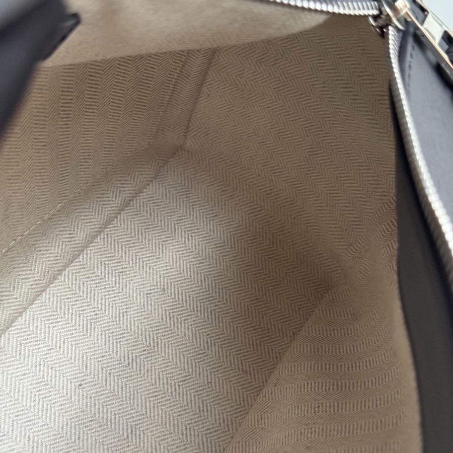 99.9新🆕 Loewe 羅意威 Puzzle 小號 灰色銀釦-13