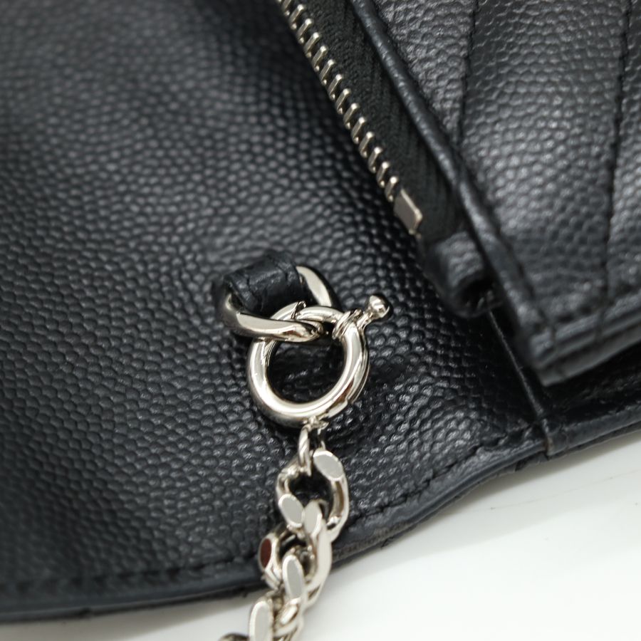 Ysl 銀色金屬鏈條的黑色魚子醬紋牛皮 Cassandra 信封包-12