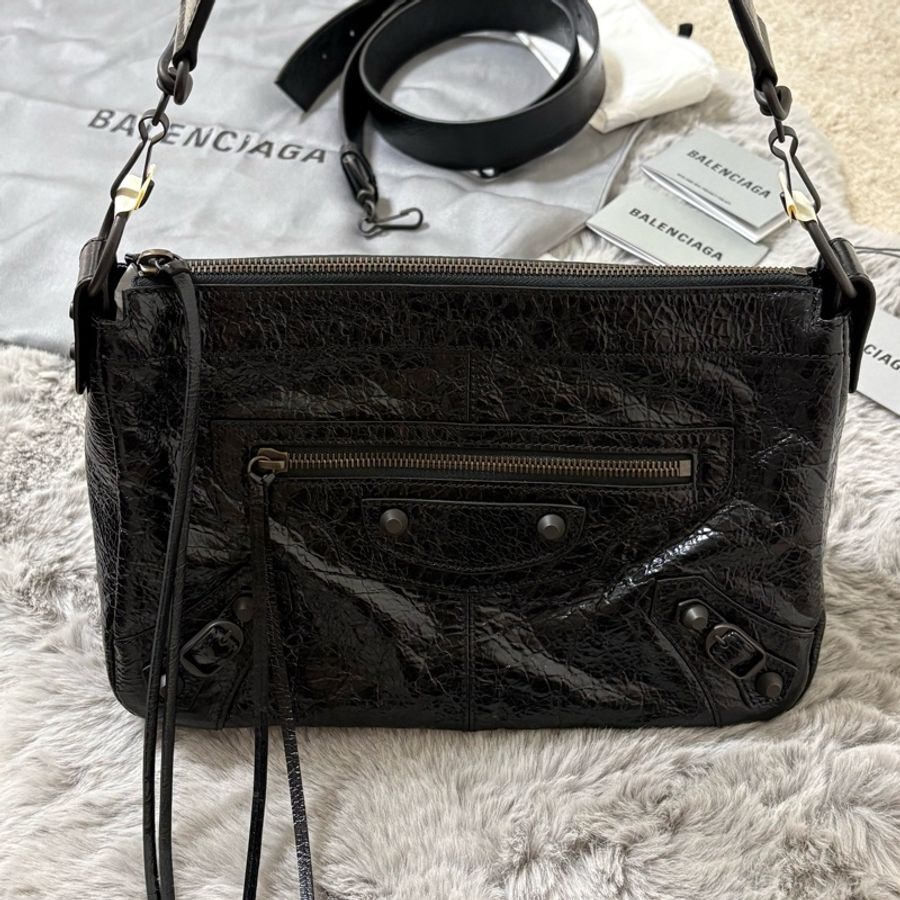 全新BALENCIAGA 巴黎世家 MEN‘S LE CITY MOTO SMALL IN BLACK專櫃強勢回補款-1