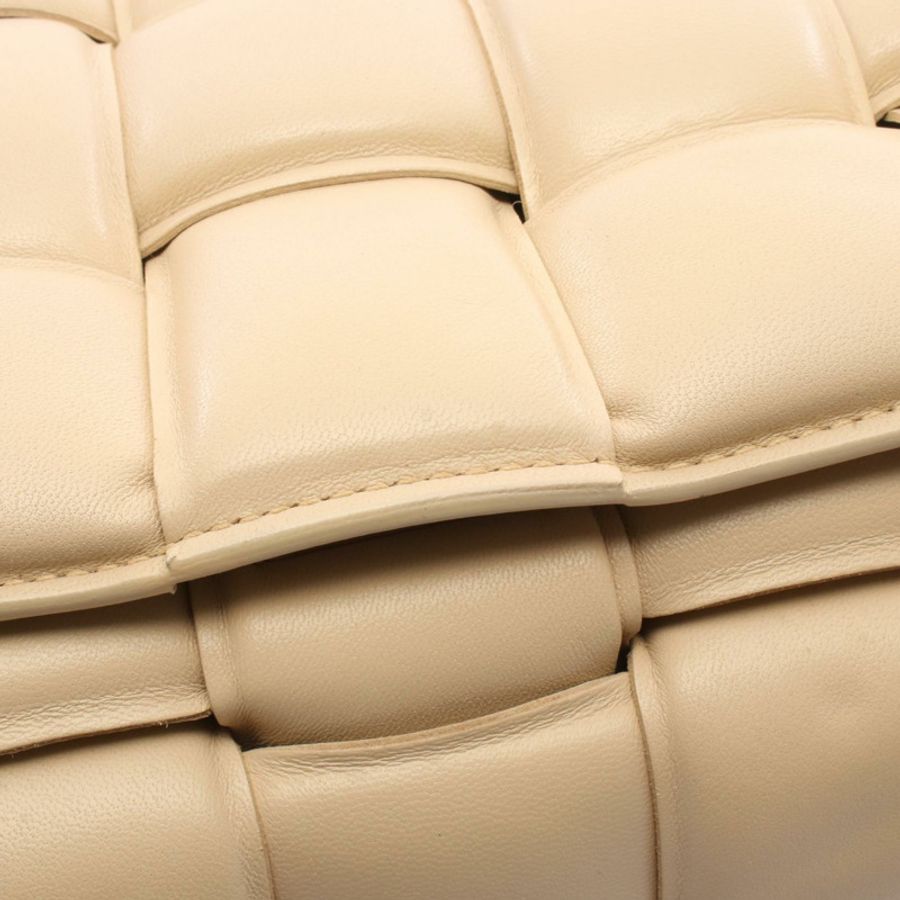 BOTTEGA VENETA 女士米色皮革卡帶肩挎包-4