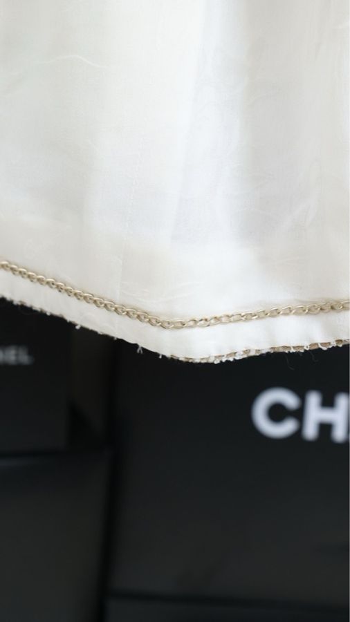 Chanel 15年迪拜系列琉璃扣两口袋crop短外套-17