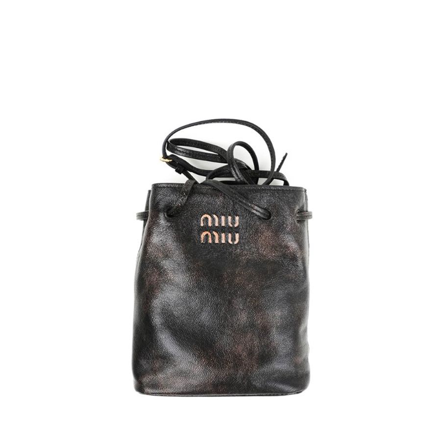 🖤 鑒定師的收藏 🖤 MIU MIU Nappa Leather Pouch 復古做舊抽繩雙肩帶迷你水桶包 納帕羊皮 福袋包-5