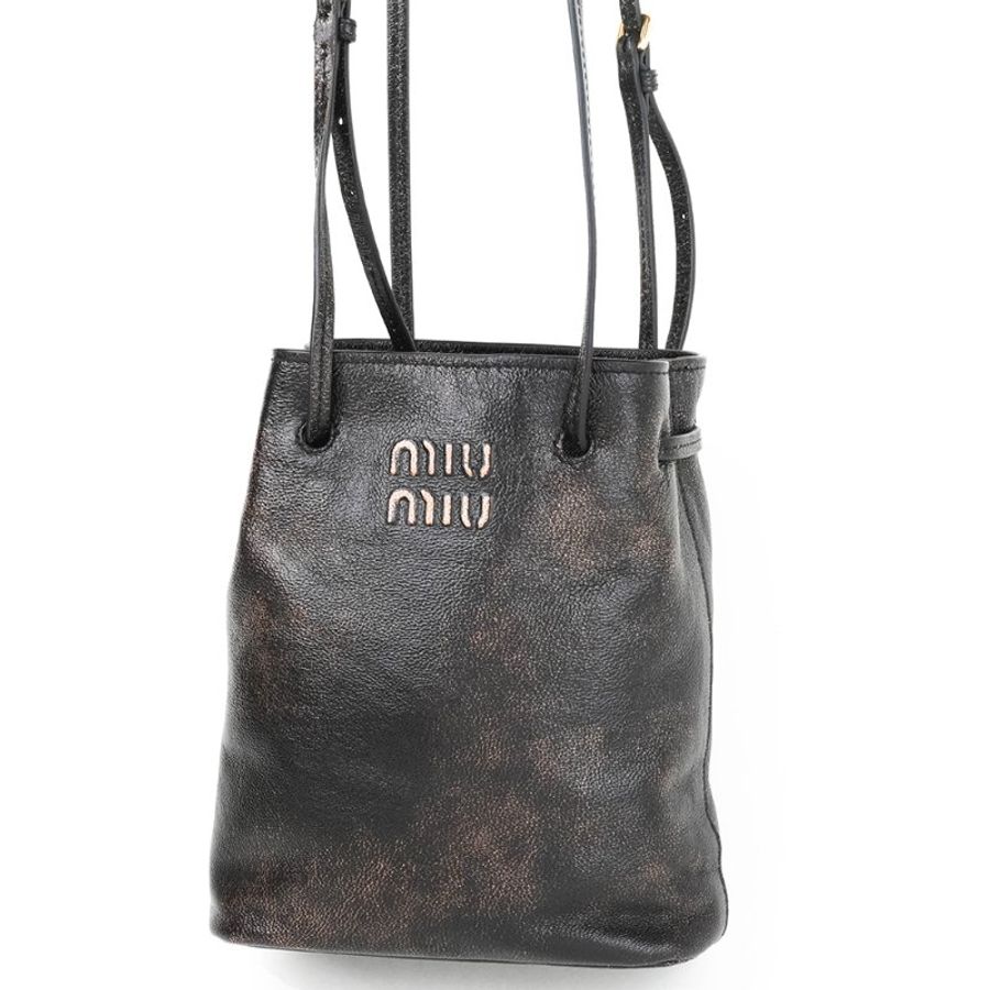 🖤 鑒定師的收藏 🖤 MIU MIU Nappa Leather Pouch 復古做舊抽繩雙肩帶迷你水桶包 納帕羊皮 福袋包-8