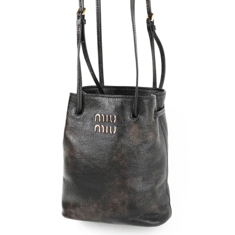 🖤 鑒定師的收藏 🖤 MIU MIU Nappa Leather Pouch 復古做舊抽繩雙肩帶迷你水桶包 納帕羊皮 福袋包-9