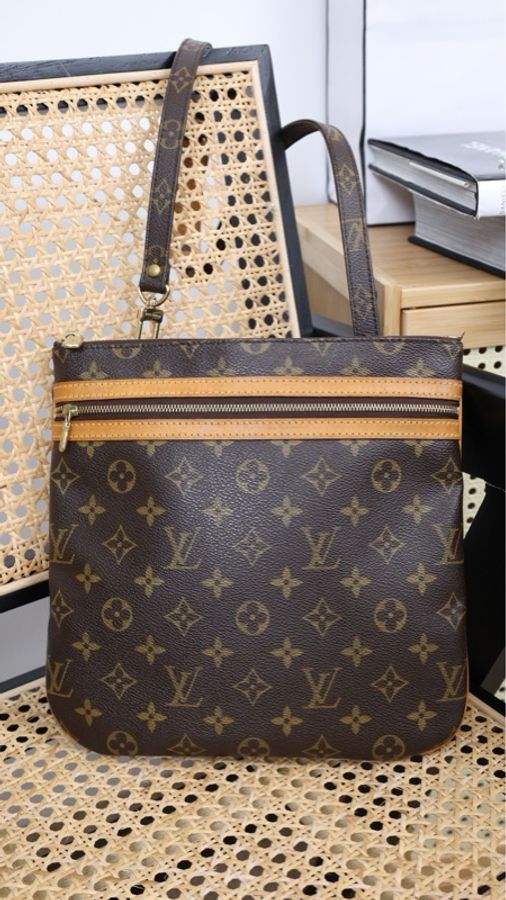 LV老花Pochette Bosphore单肩包-0