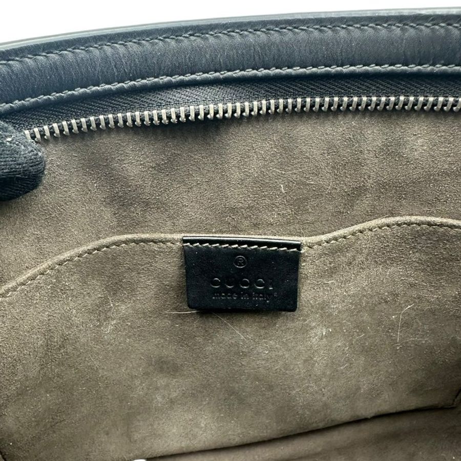 【美收精品】Gucci 黑色壓紋手拿包 C-740【隔月月中將轉賣至日本 上架期限30天】-5