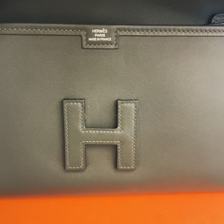 激甜奧爾近新全配閒置有購買證明及鑒定✨ Hermes 愛馬仕經典Jige Elan系列小牛皮手拿/晚宴包/松柏綠激甜-8
