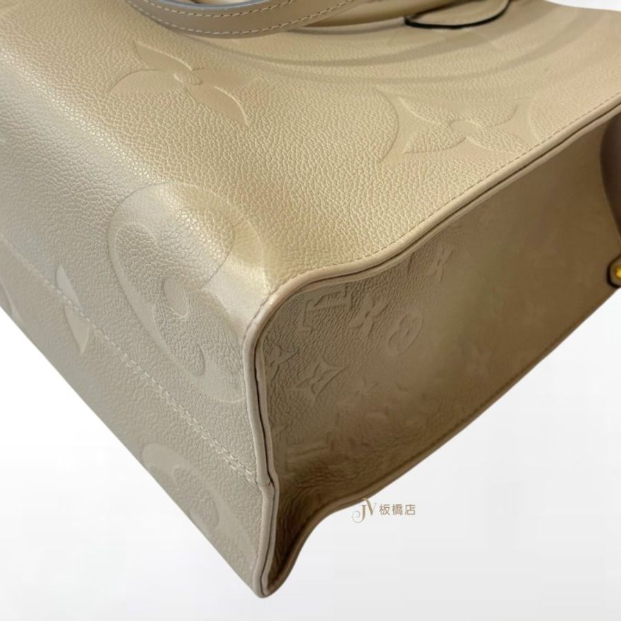 JS1448-LV OnTheGo MM 米色牛皮肩背包 M45607-6