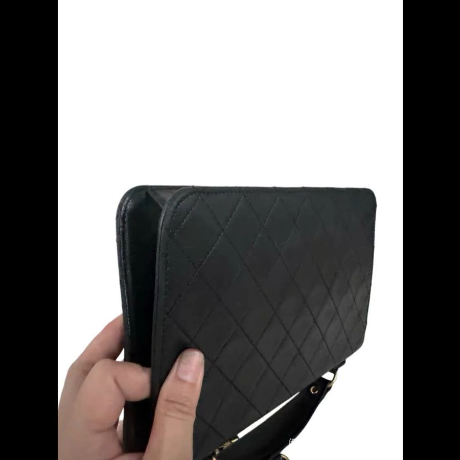 Chanel 黑金菱格紋雙Clogo鏈條包-3