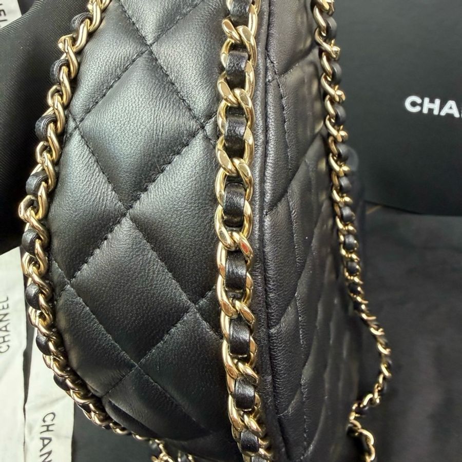 Chanel香奈兒 23P春季系列 小羊皮 餃子包碗豆包月亮包單肩包斜背包 黑色 芯片款-8