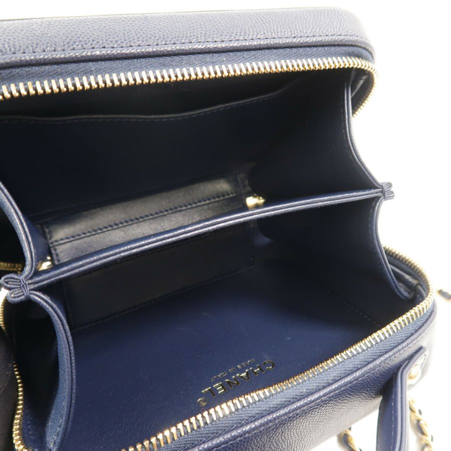 CHANEL 牛皮皮革Filigree Vanity Case鏈帶手挽肩背兩用袋-4