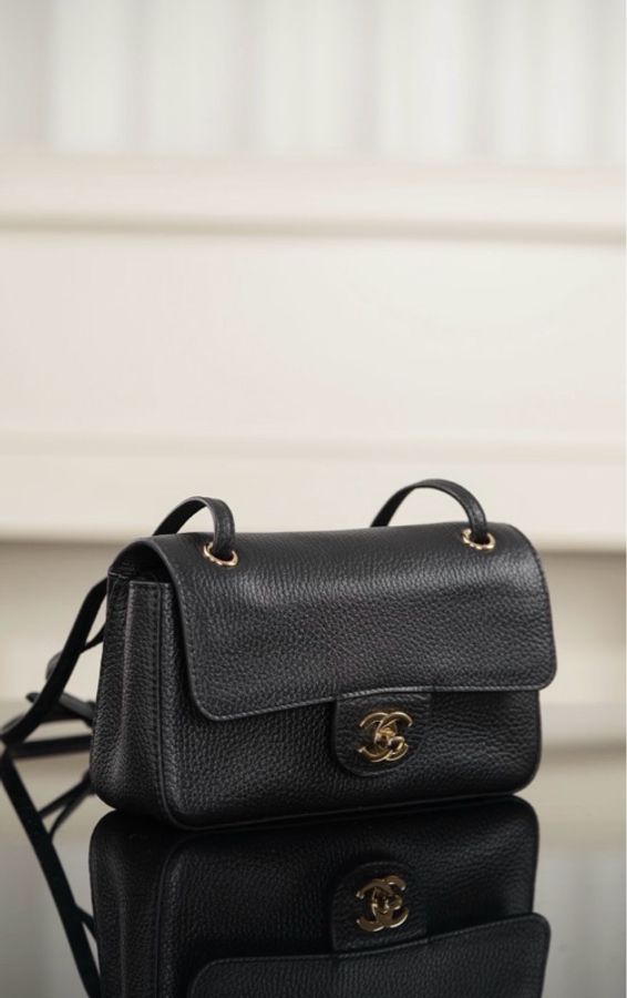 Chanel香奈兒26B機場包的超級mini黑金-1