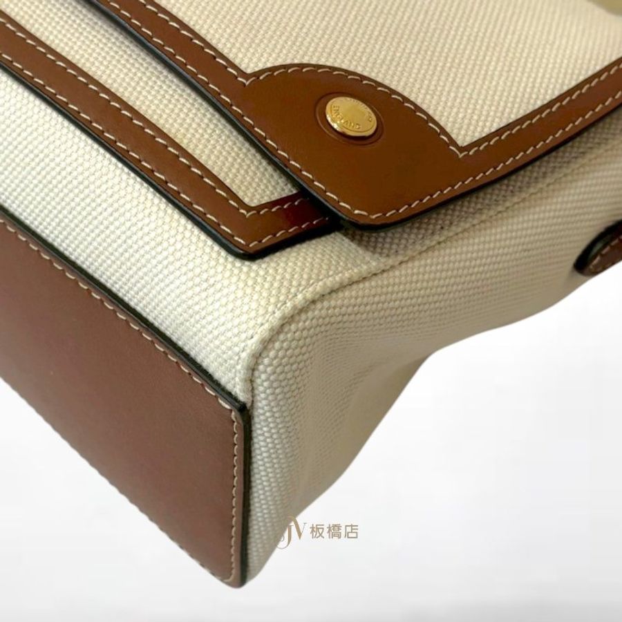JS1535-BURBERRY 米白帆布印花下蓋斜背包-6