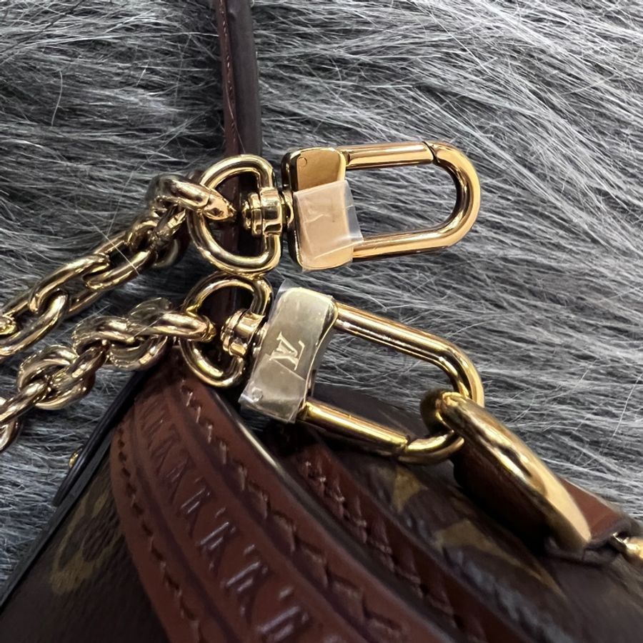 LV 原花金釦Papillon Trunk巴比龍肩斜背包-17