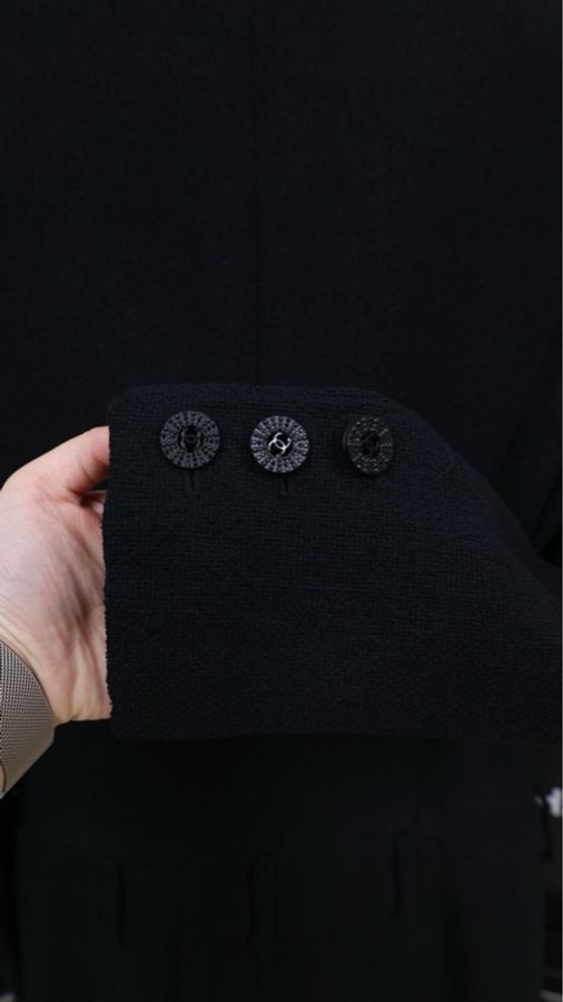 Chanel 09年黑色拉链两口袋长款外套-9