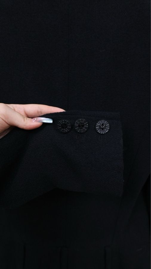Chanel 09年黑色拉链两口袋长款外套-14