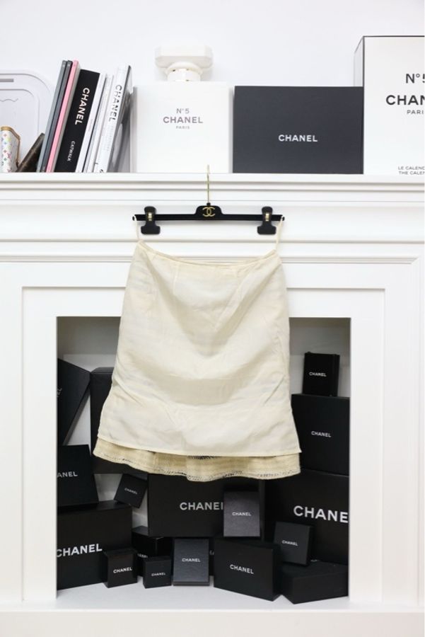 Chanel红蓝滚边条纹毛呢四叶草扣半裙外套套装-8
