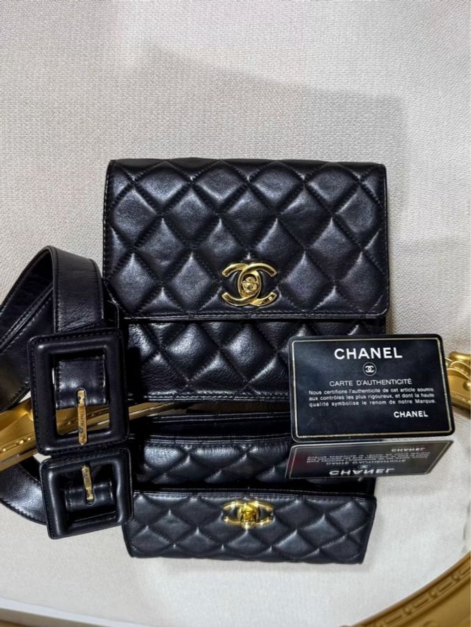 CHANEL Vintage 經典羊皮腰包-0
