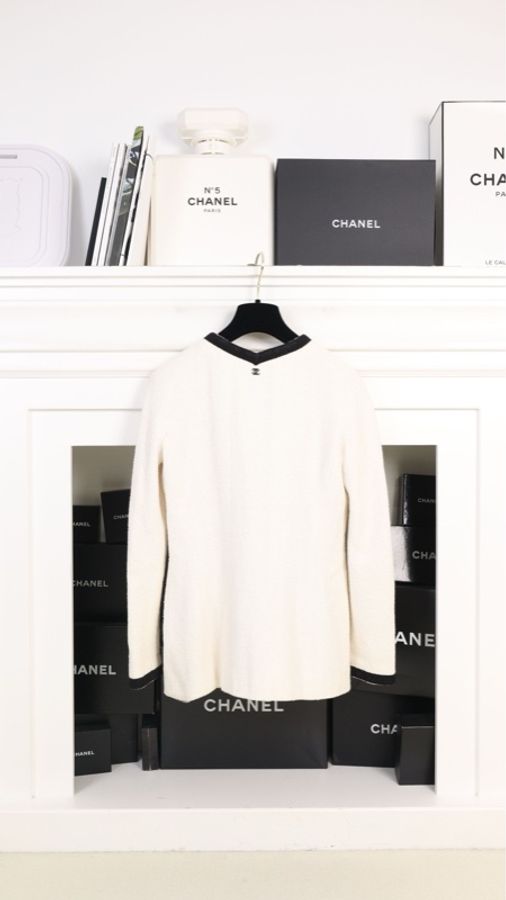 Chanel 98年度假系列黑白滚边刺绣cc四口袋外套-1