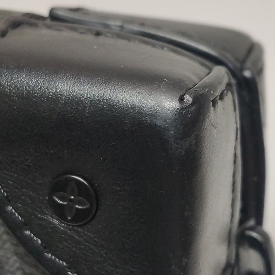 Louis Vuitton (LV) Trunk黑色牛皮Monogram印花斜背包單肩包晶片款-14