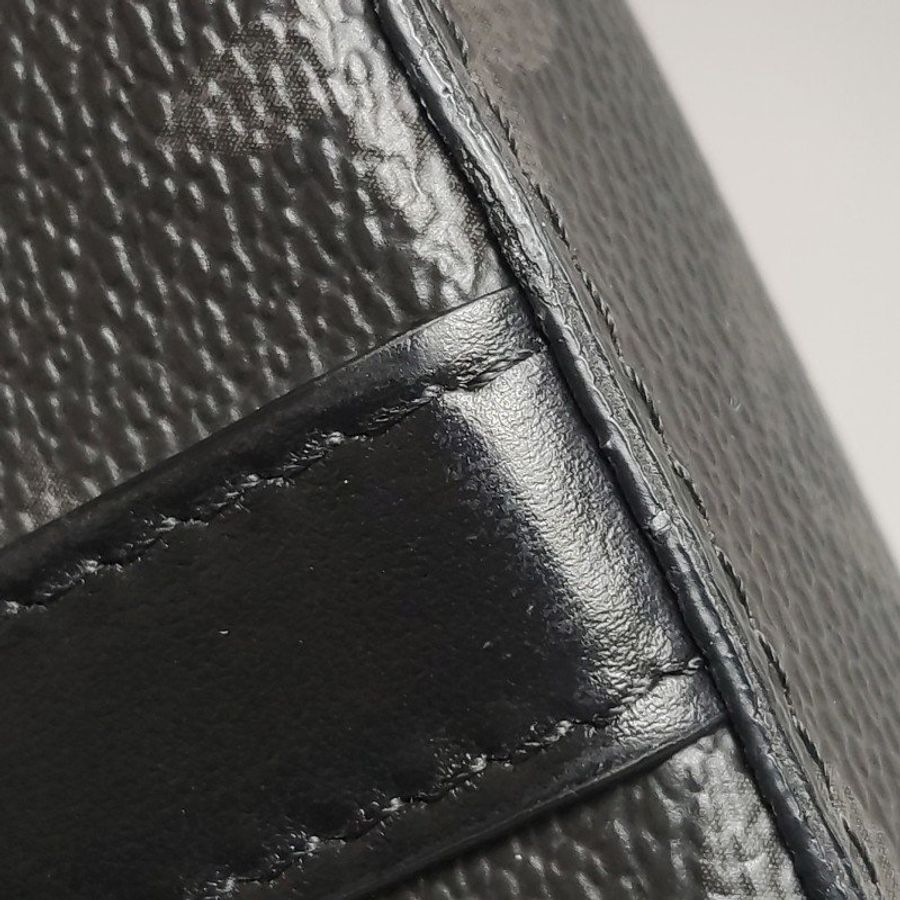 Louis Vuitton (LV) Trunk黑色牛皮Monogram印花斜背包單肩包晶片款-17
