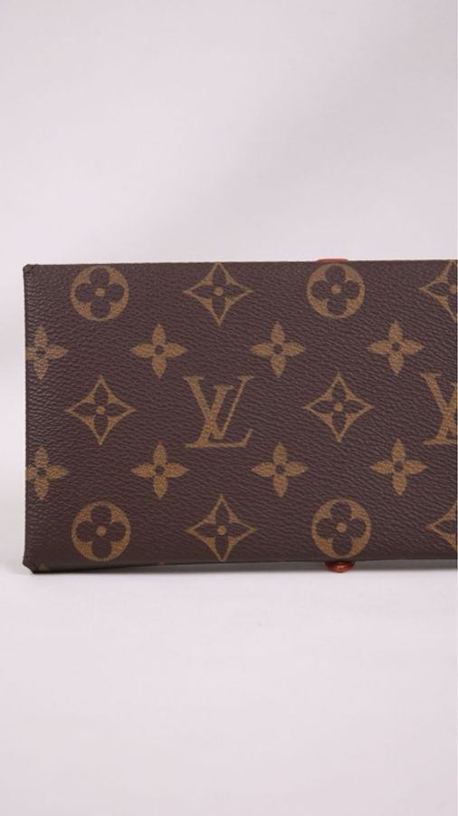 LV 金银老花图案吸管手拿包-10
